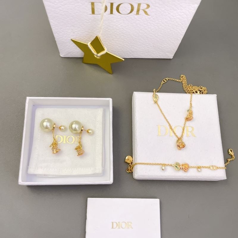 Christian Dior Necklaces